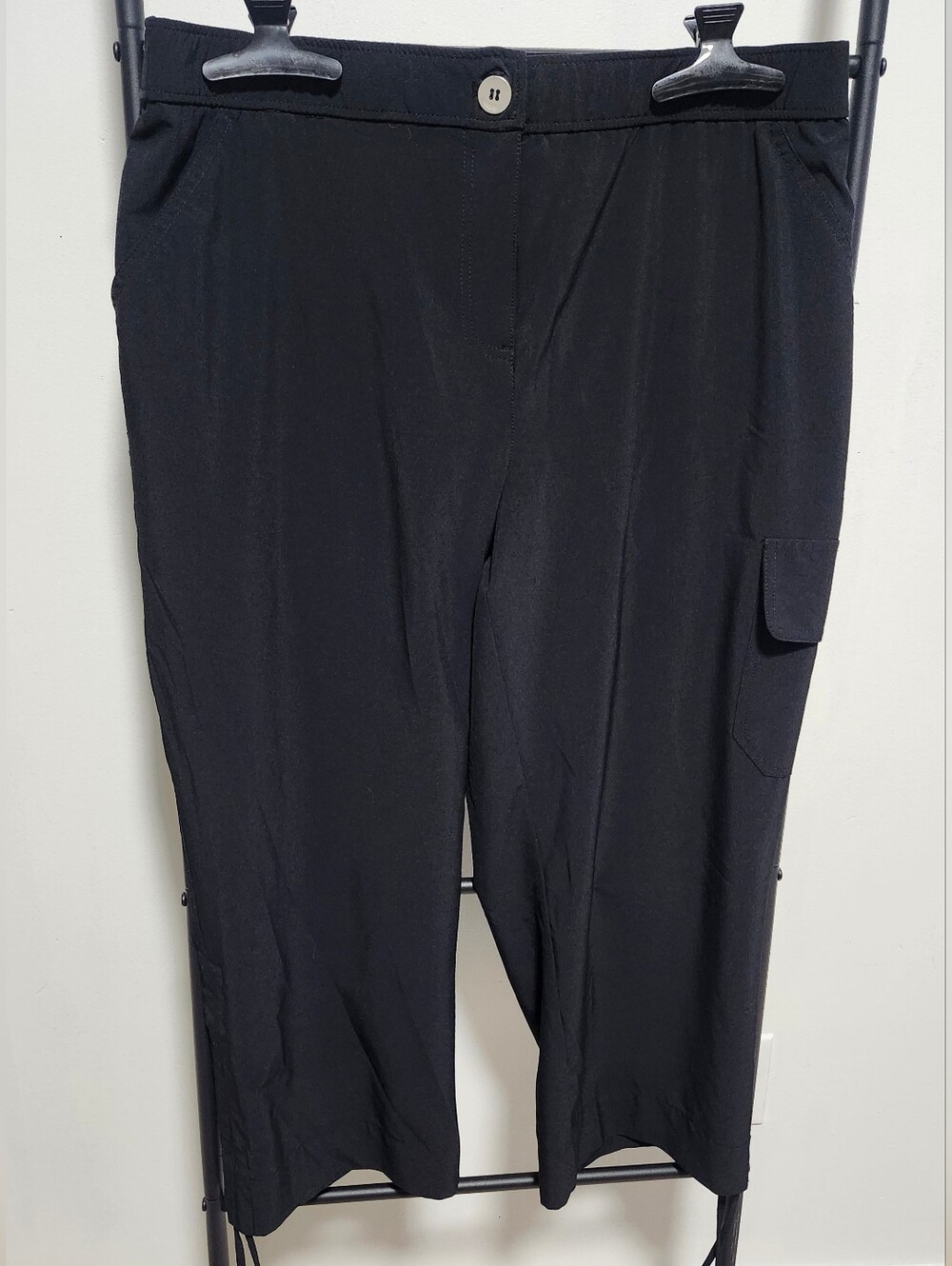 Chico's Black Women's Cargo Capri Pants